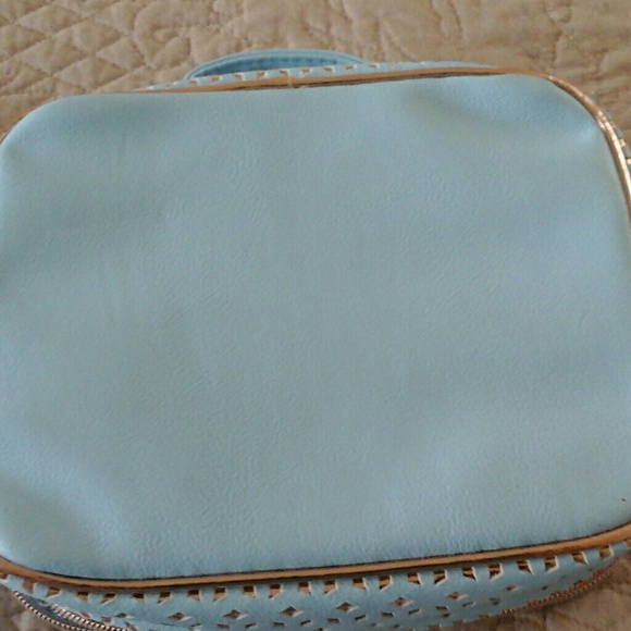 NWOT travel case with bags - Picture 7 of 7